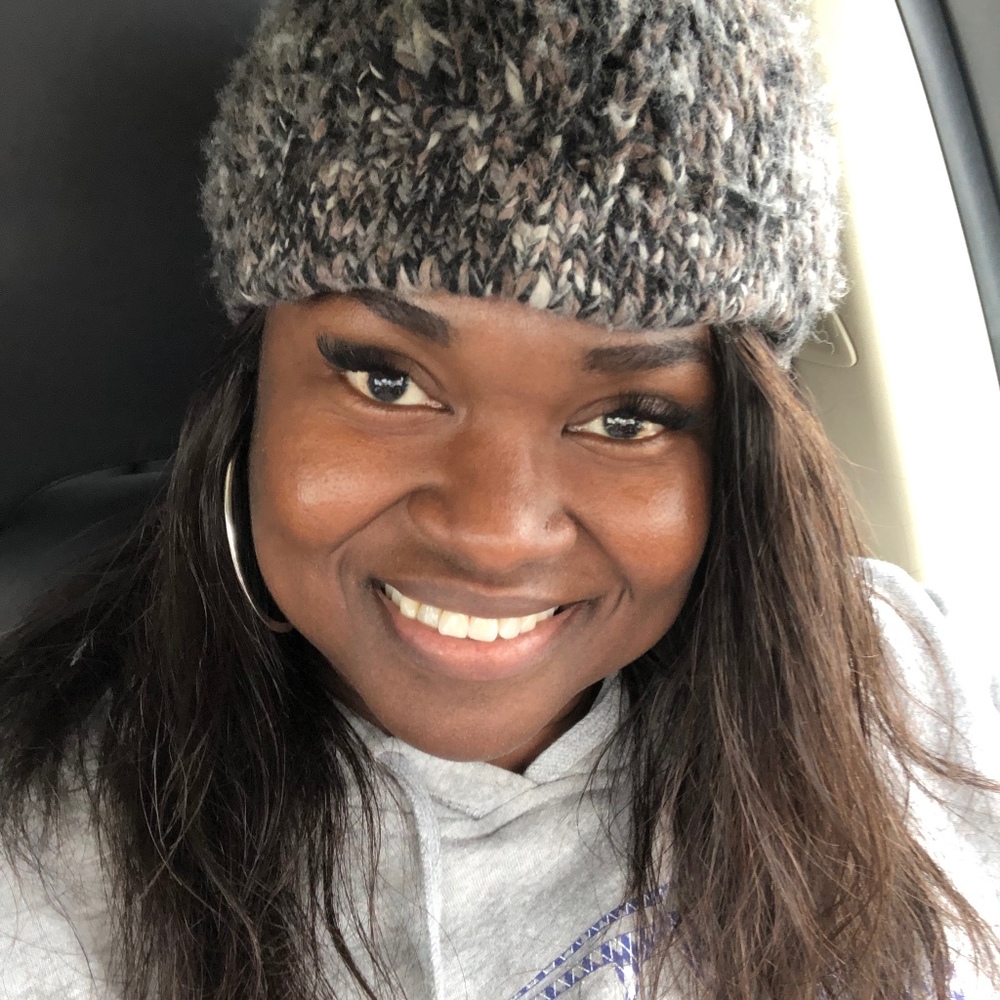 Meet your Posher, Latosha